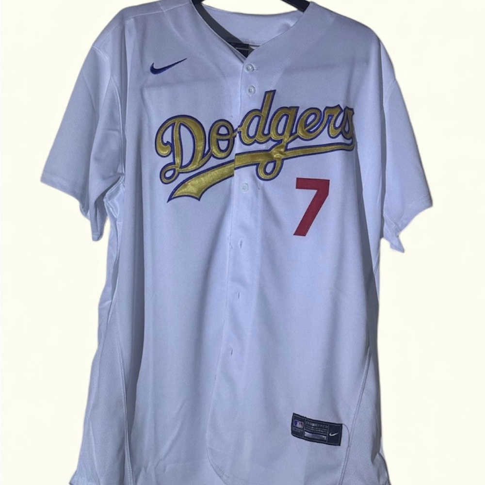 Nike Authentic Collection White Jersey Tag